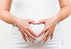 广西区怀孕13周怎么做血缘检测，广西区产前亲子鉴定办理费用